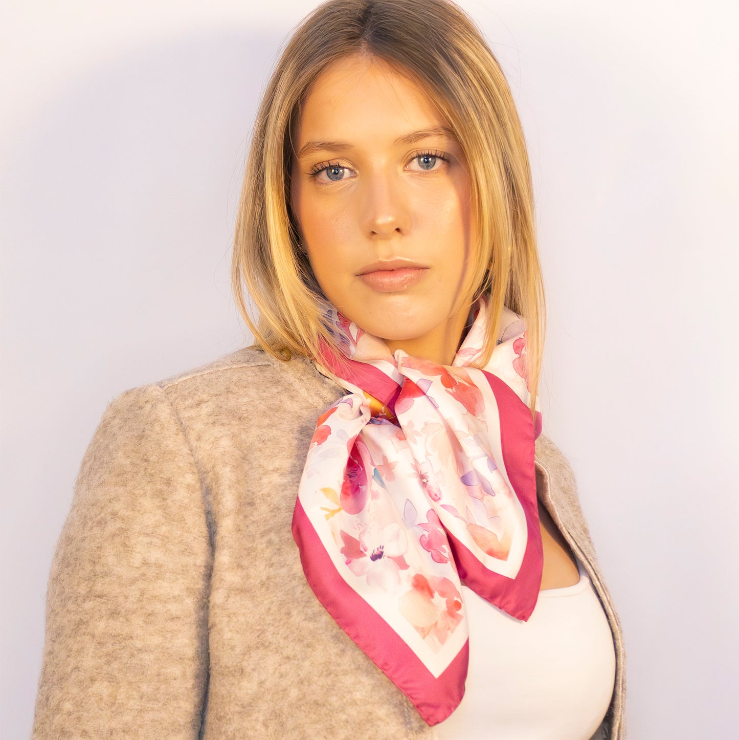 Tuch 70 Floral Dreamscape - Midi Seidenschal