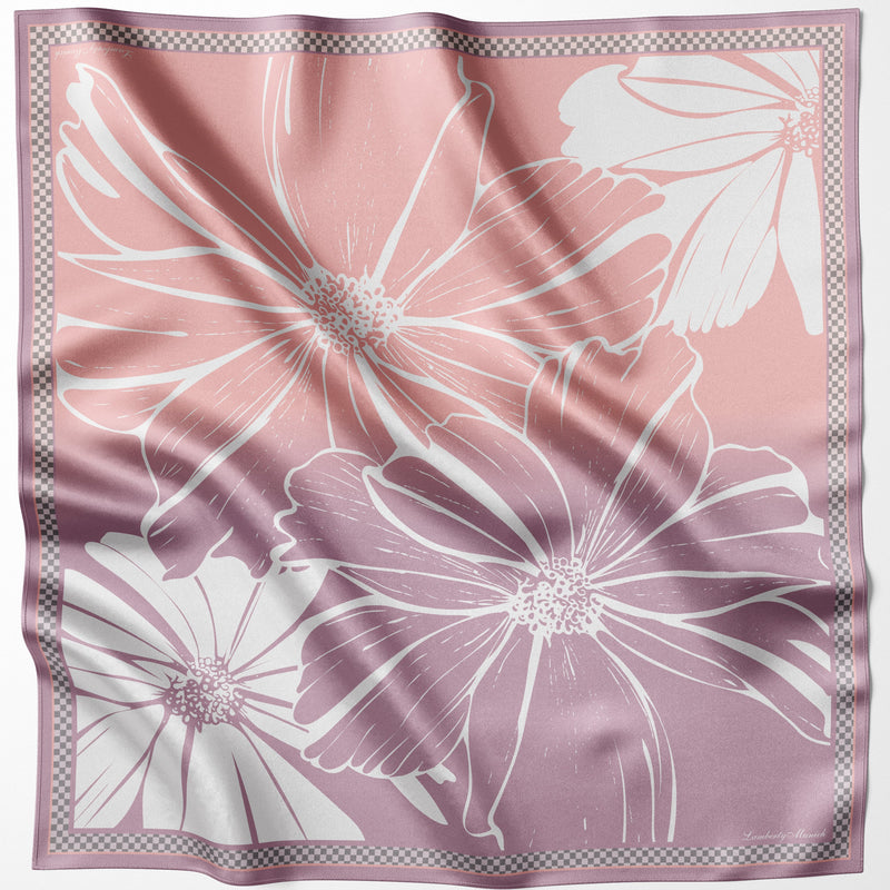 Lachsfarbenes Cosmos Flower Seidentuch flach ausgelegt, Blüten in Rosé und Mauve
