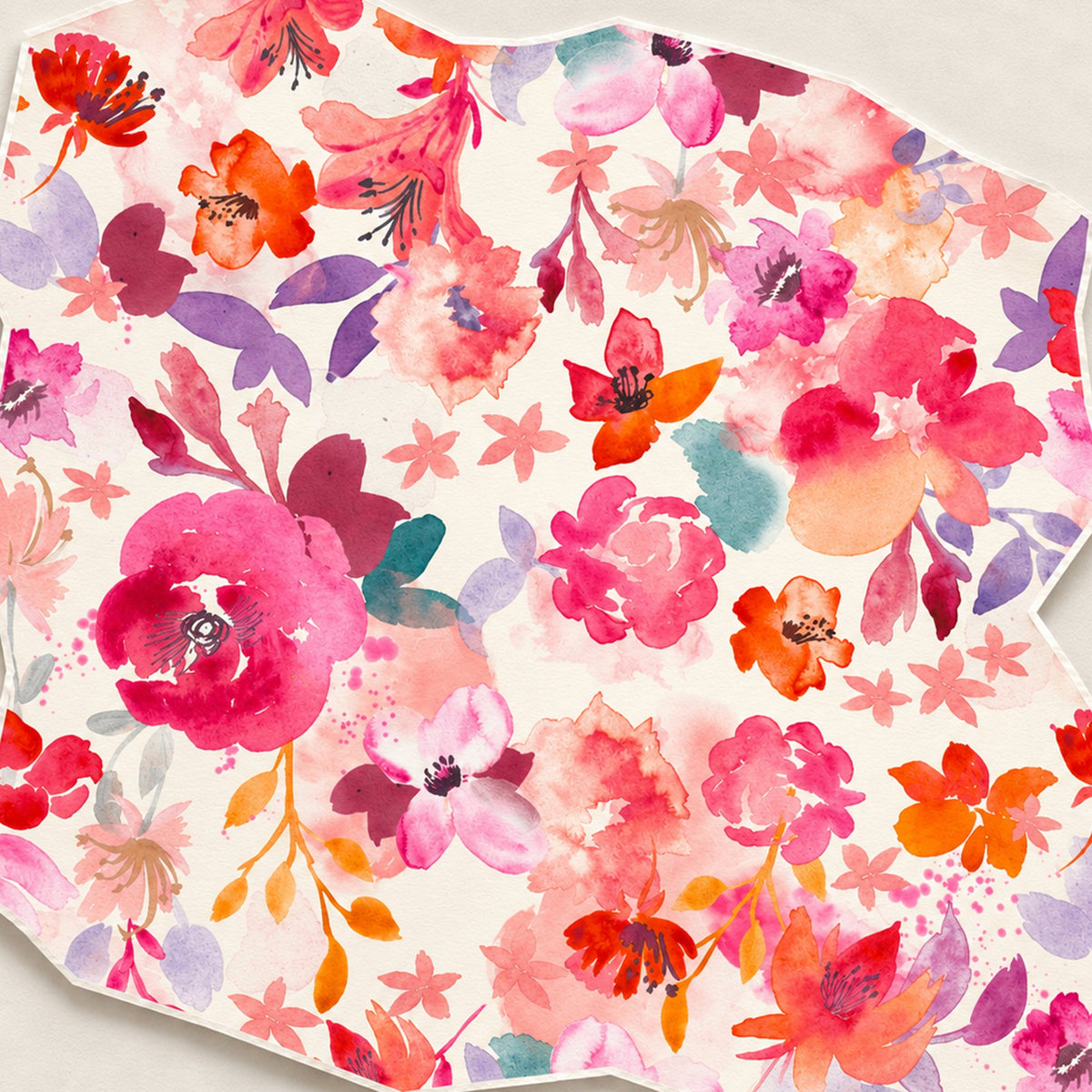 Handgemalte Aquarellblüten in Pink, Rot, Orange und Violett mit türkisfarbenen Blättern als Motiv eines Seidentuchs von Lamberty Munich