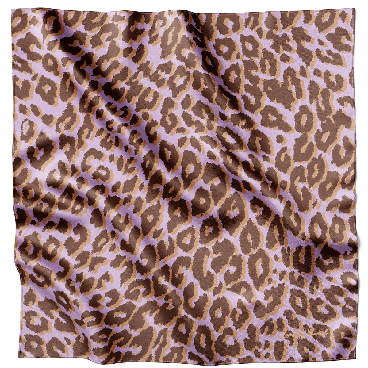 Smooth Cheetah Seidentuch 70 × 70 cm flach ausgelegt, braunes Gepardenmuster auf fliederfarbenem Grund